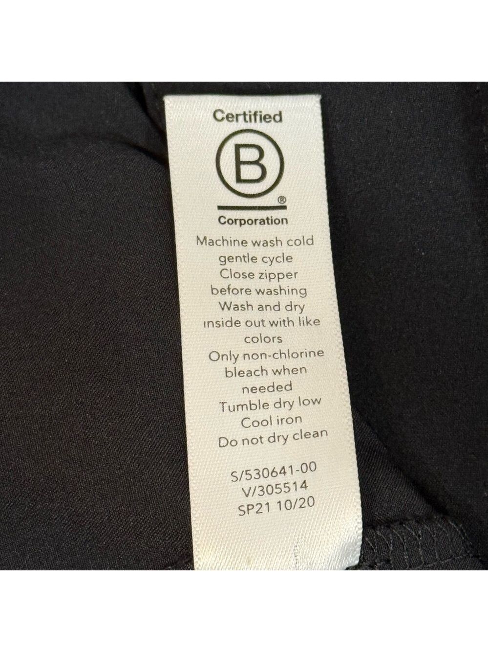 Athleta Skyline Short II 18 Black Paperbag Waist Athleisure Shorts - Picture 4 of 10